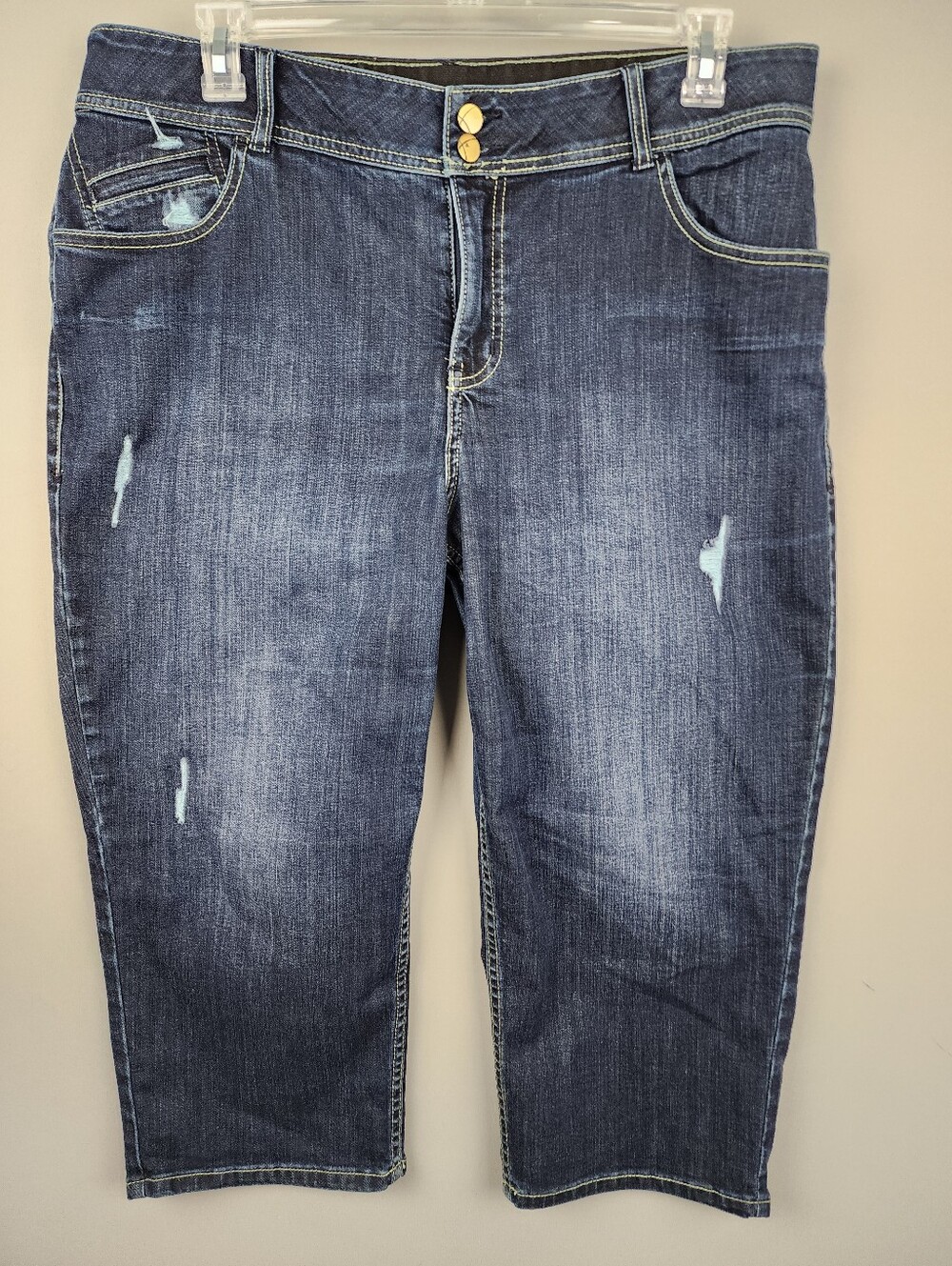 Lane Bryant Capri Jeans Sz 18 - Stretch Distressed Tummy Tech